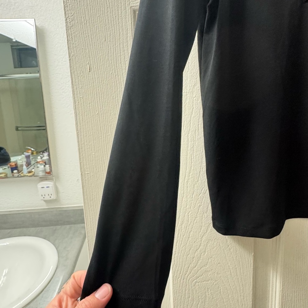 Banana Republic Black Deep V-Neck Long Sleeve Top - Picture 6 of 8